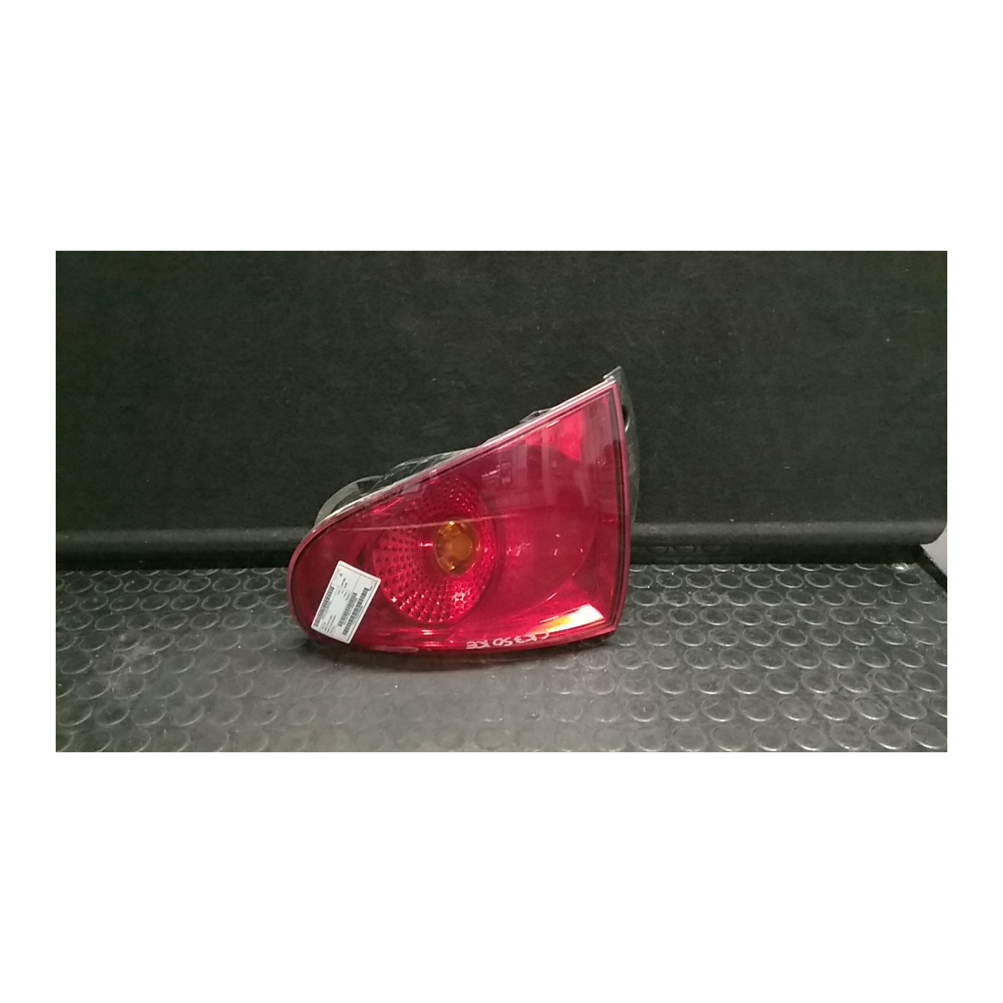 FANALE POST. NERO DX. 122 SEAT ALTEA (5P) (03/04-) BGU 5P0945112B9B9