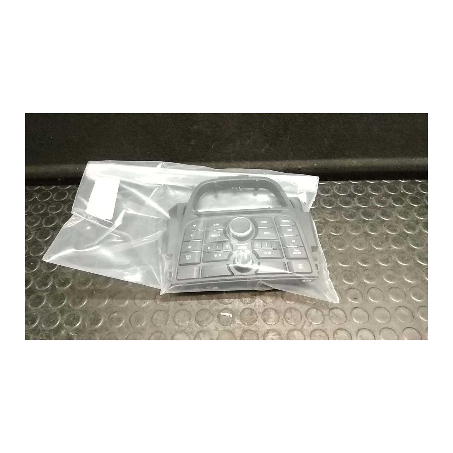 BLOCCO COMANDI AUTORADIO 109 OPEL ASTRA (P10) (10/09-) A17DTR 13268686