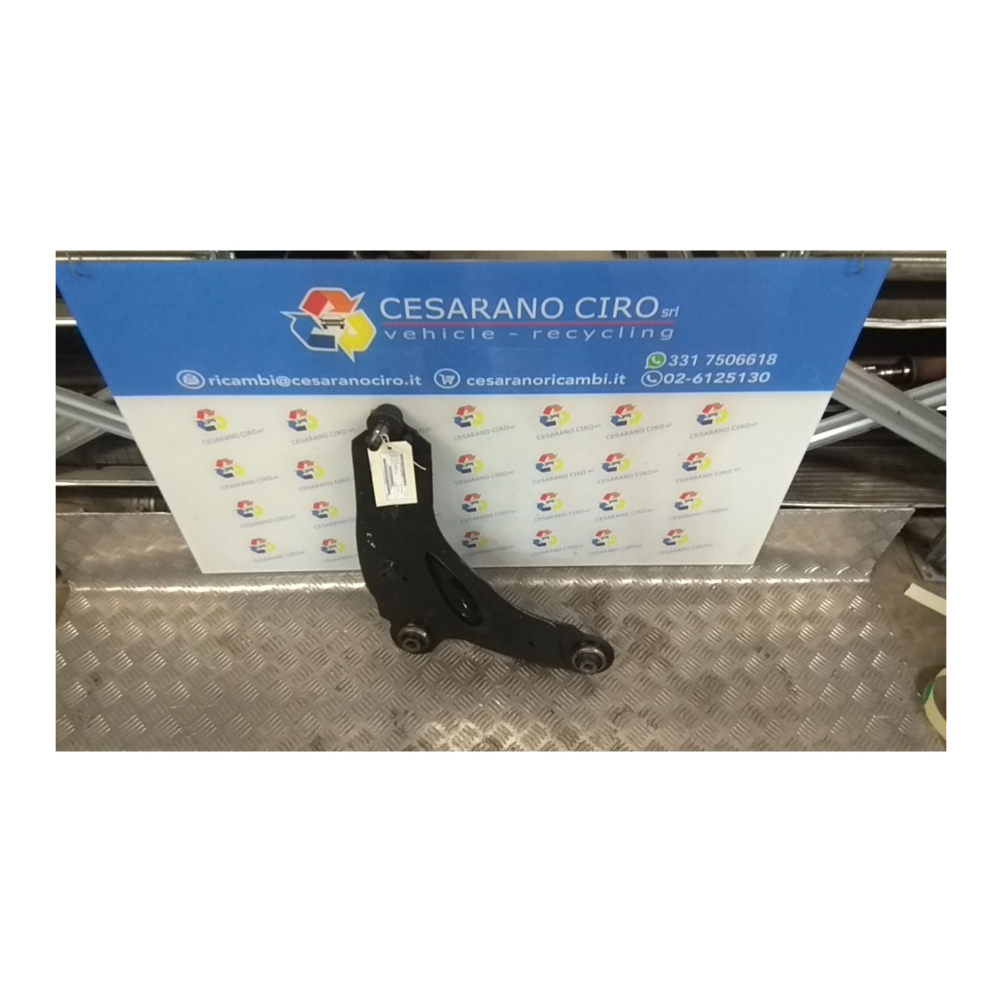 BRACCIO OSCILLANTE SOSP. ANT. DX. 076 RENAULT TRAFIC (06/01-09/06) F9QU7 545042846R