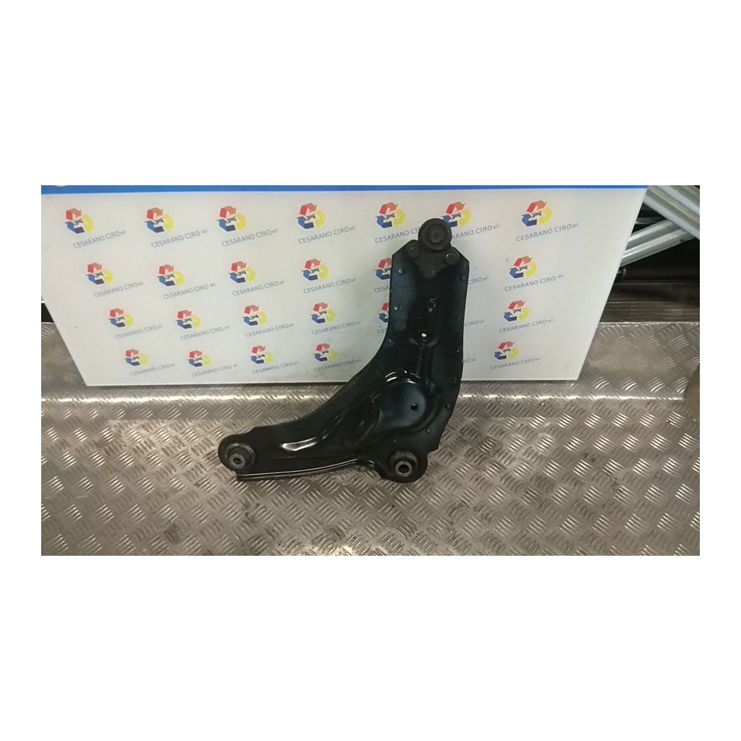 BRACCIO OSCILLANTE SOSP. ANT. DX. 076 RENAULT TRAFIC (06/01-09/06) F9QU7 545042846R