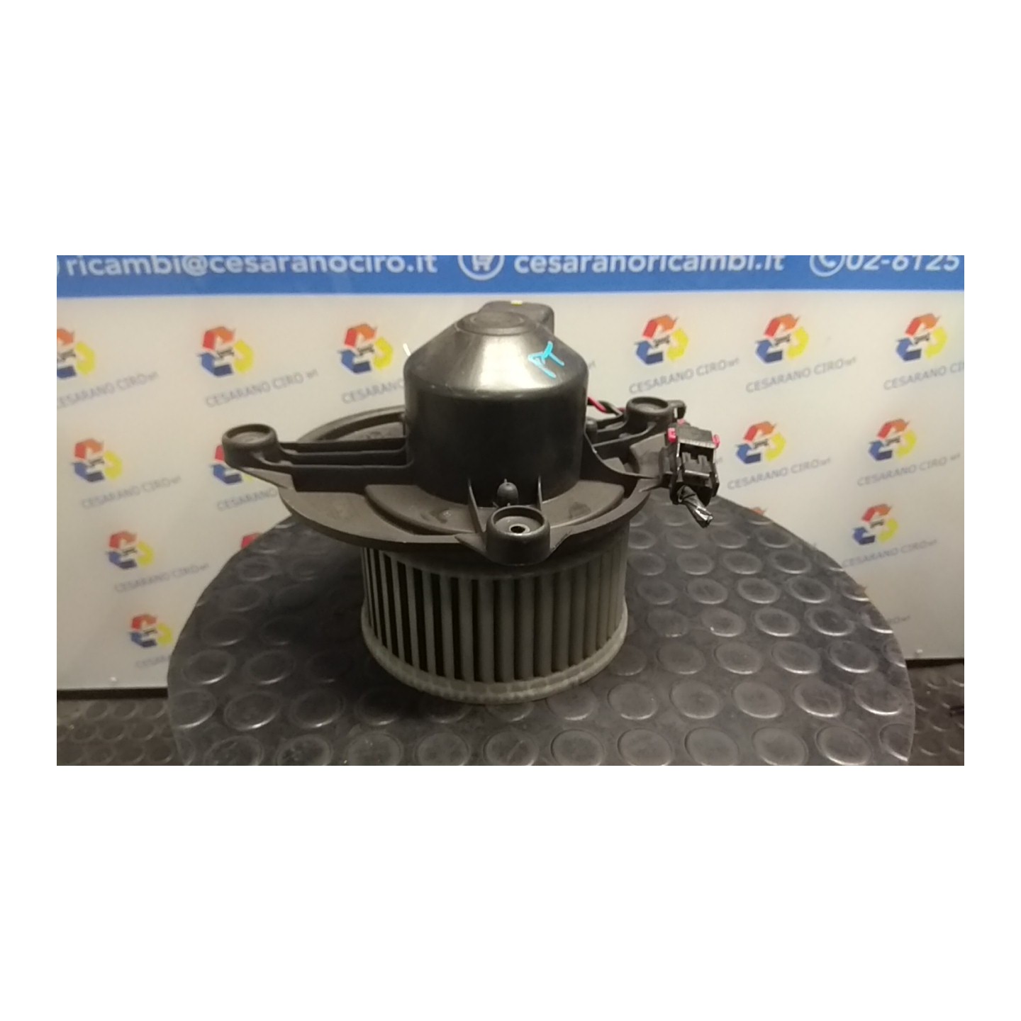 MOTORINO VENTILAZIONE ABITACOLO 055 CHRYSLER PT CRUISER (05/00-10/05) 16L K04885325AB