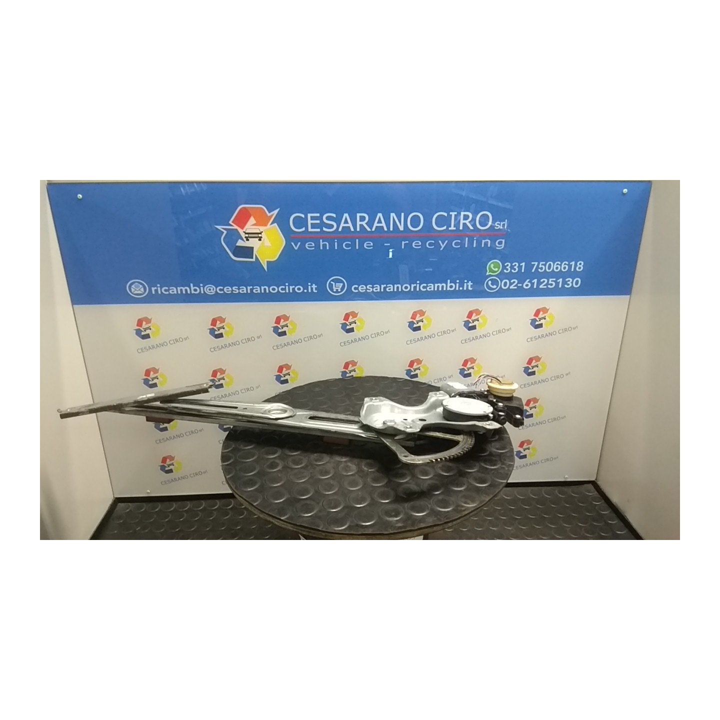 ALZACRISTALLO ELETTR. PORTA ANT. SX. 140 TOYOTA AURIS (01/07-) 1NDTV 6980212220