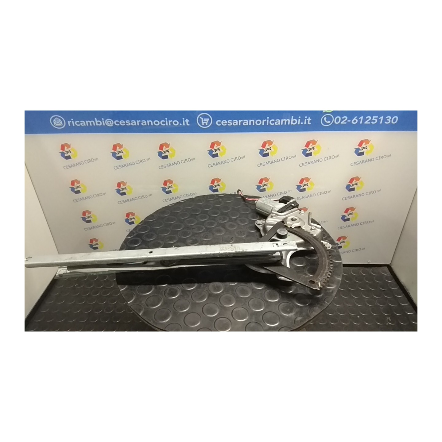 ALZACRISTALLO ELETTR. PORTA ANT. DX. 150 HYUNDAI I20 (01/09-) G4LA 824041J010