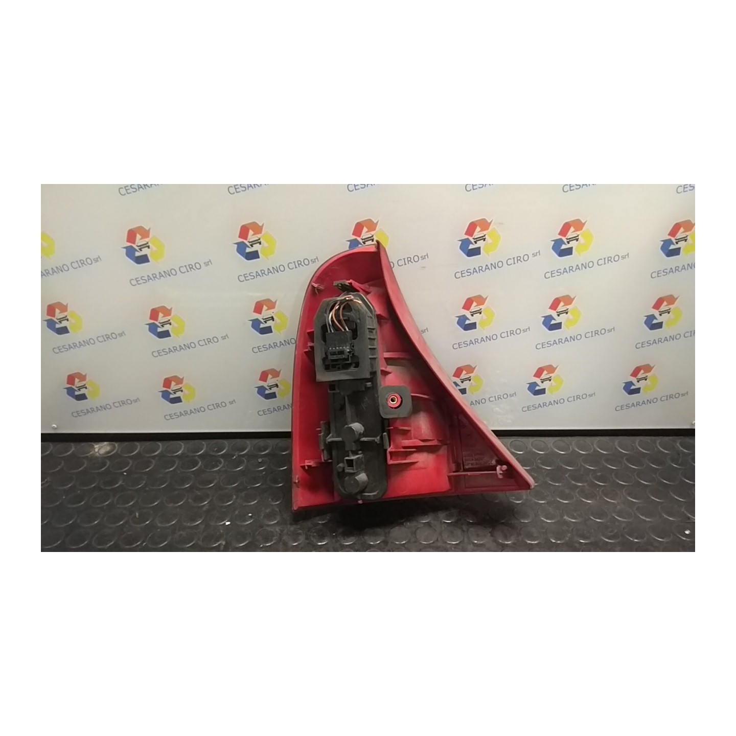 FANALE POST. DX. 043 RENAULT CLIO 2A SERIE (04/98-04/01) D7FD7 7700410518
