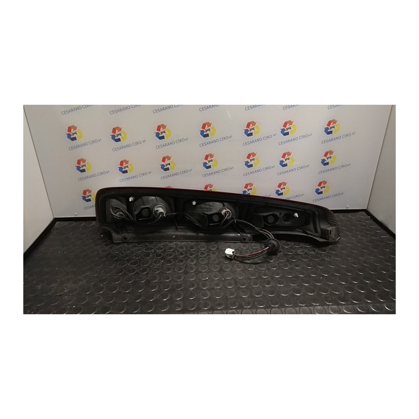FANALE POST. DX. 153 NISSAN X-TRAIL (T30) (07/01-09/03) YD22 265508H301