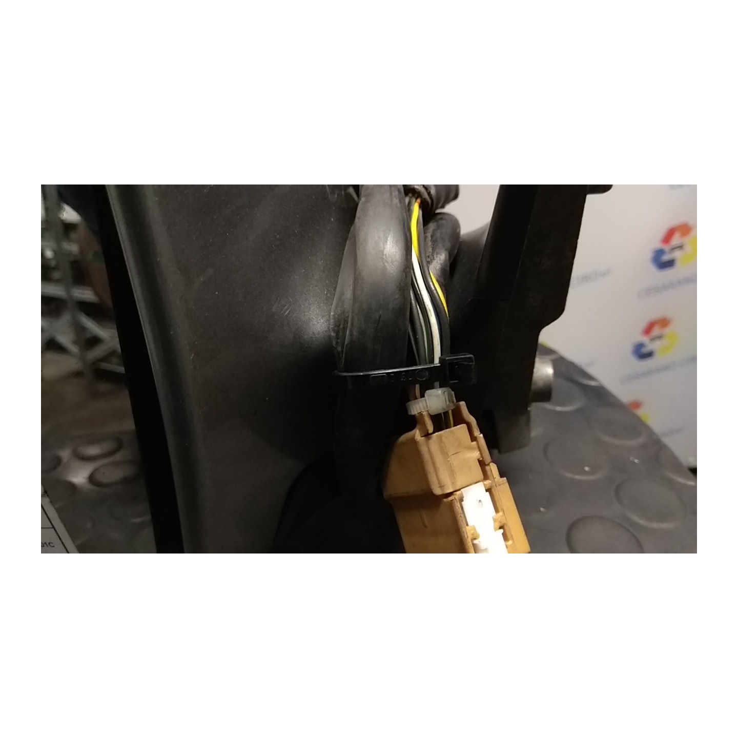 RETROVISORE EST. REGOLAZ. ELETTR. TERMICO RIPIEGHEVOLE SX. 130 AUDI A4 (8E) (11/00-11/04) AVF 8E1858531AC01C