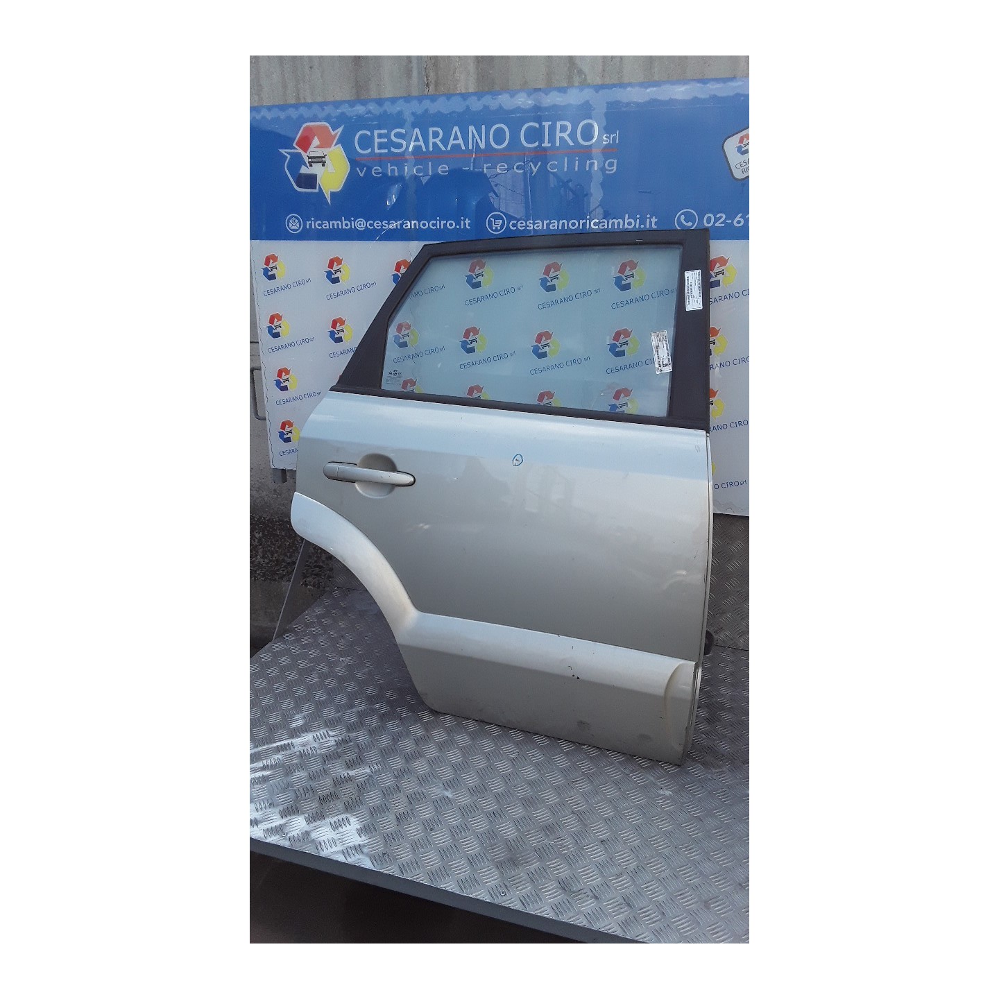 PORTA POST. DX. 105 HYUNDAI TUCSON (07/04-10/10) D4EA 770042E020