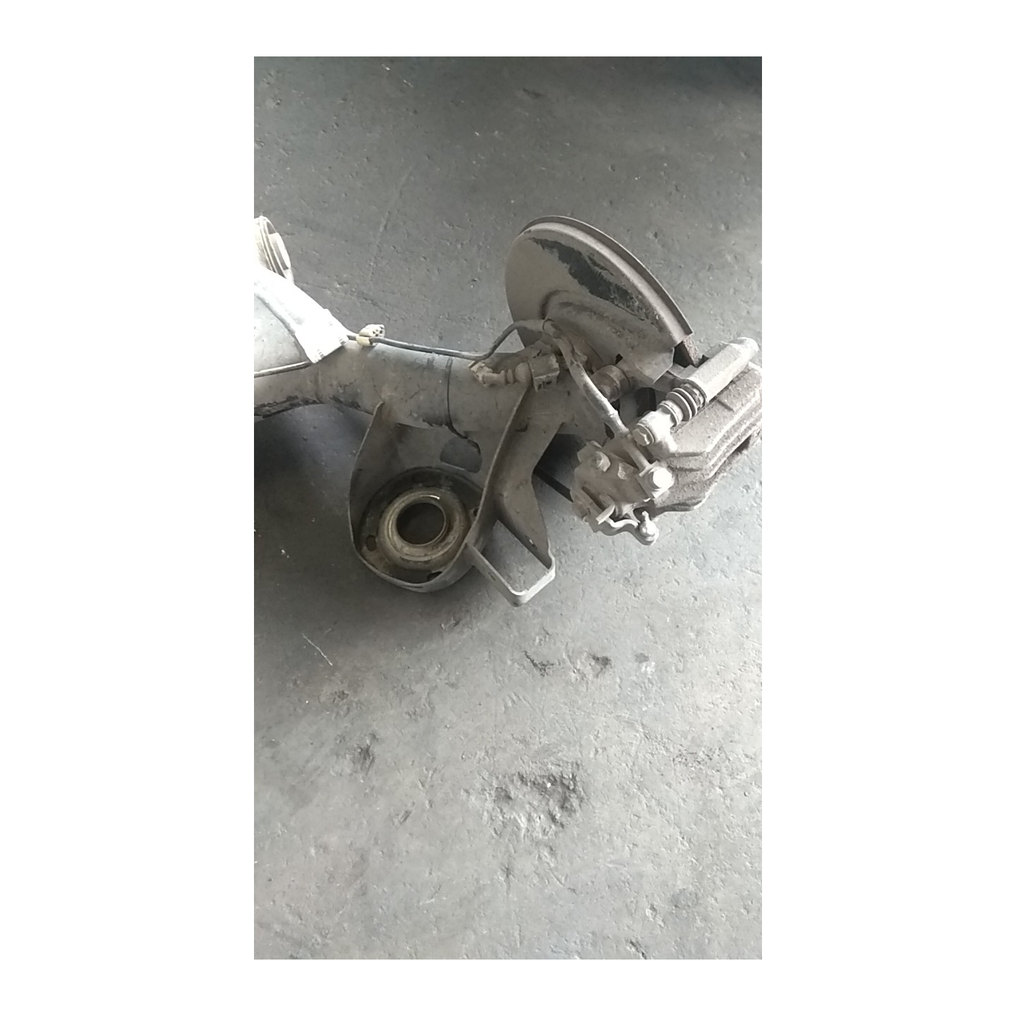 ASSALE POST. C/FRENO A DISCO 177 SKODA FABIA (54) (04/07-) CAY 6Q0500051AT