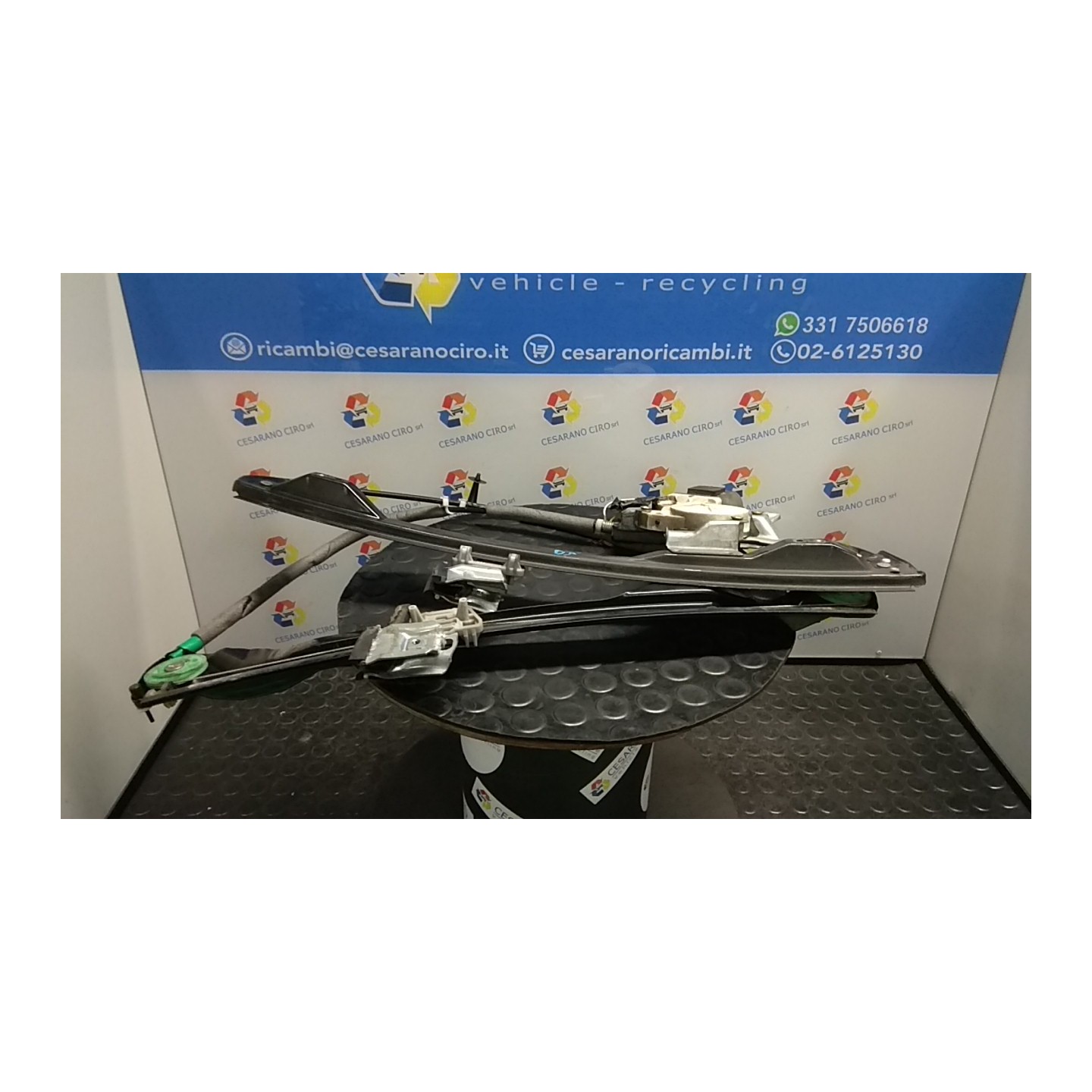 ALZACRISTALLO ELETTR. PORTA ANT. C/MOTORINO DX. 094 FORD FOCUS (CAK) (10/01-04/05) FFDA 1331612