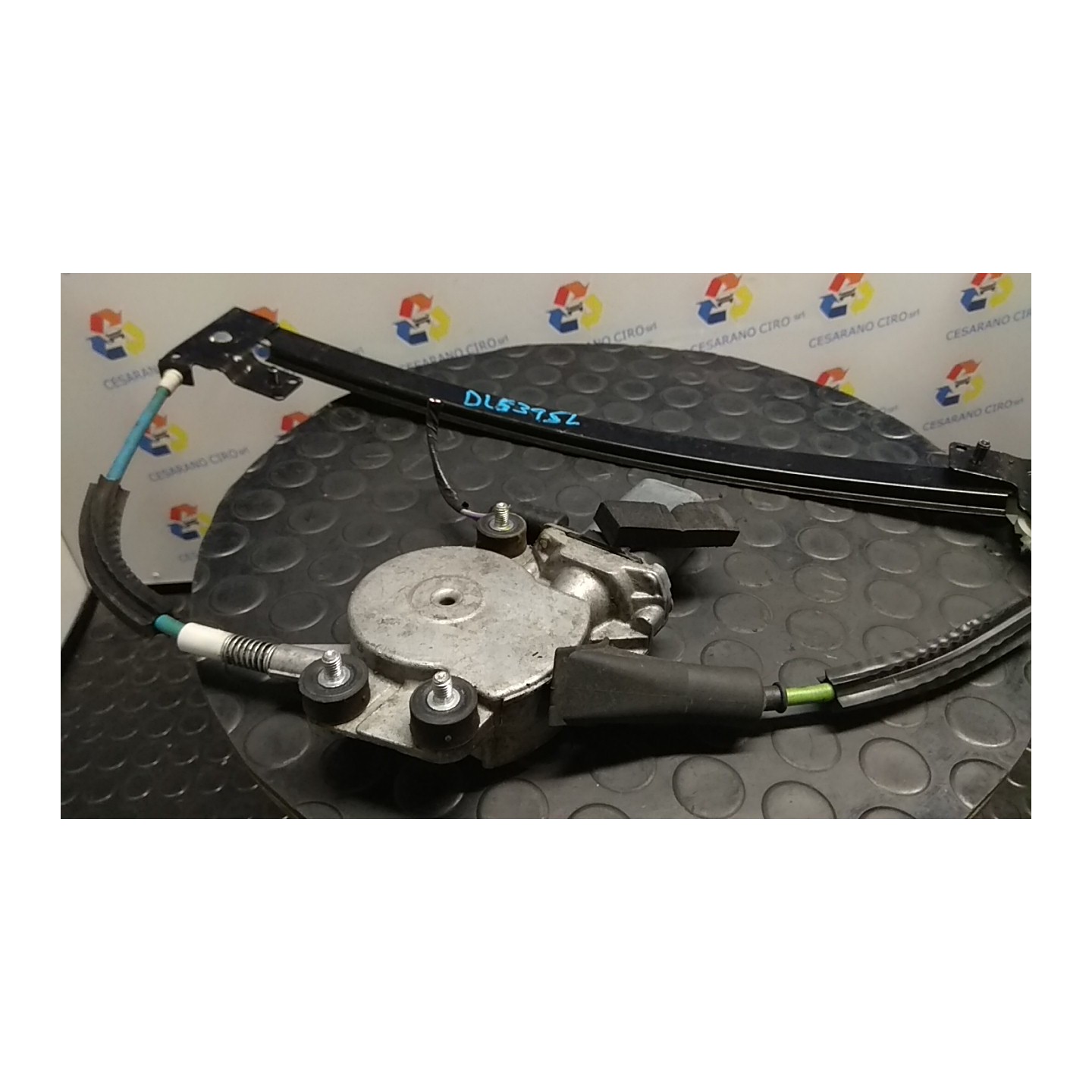 ALZACRISTALLO ELETTR. PORTA ANT. DX. 110 ALFA ROMEO 147 (W8) (10/04-07/11) AR37203 46751870