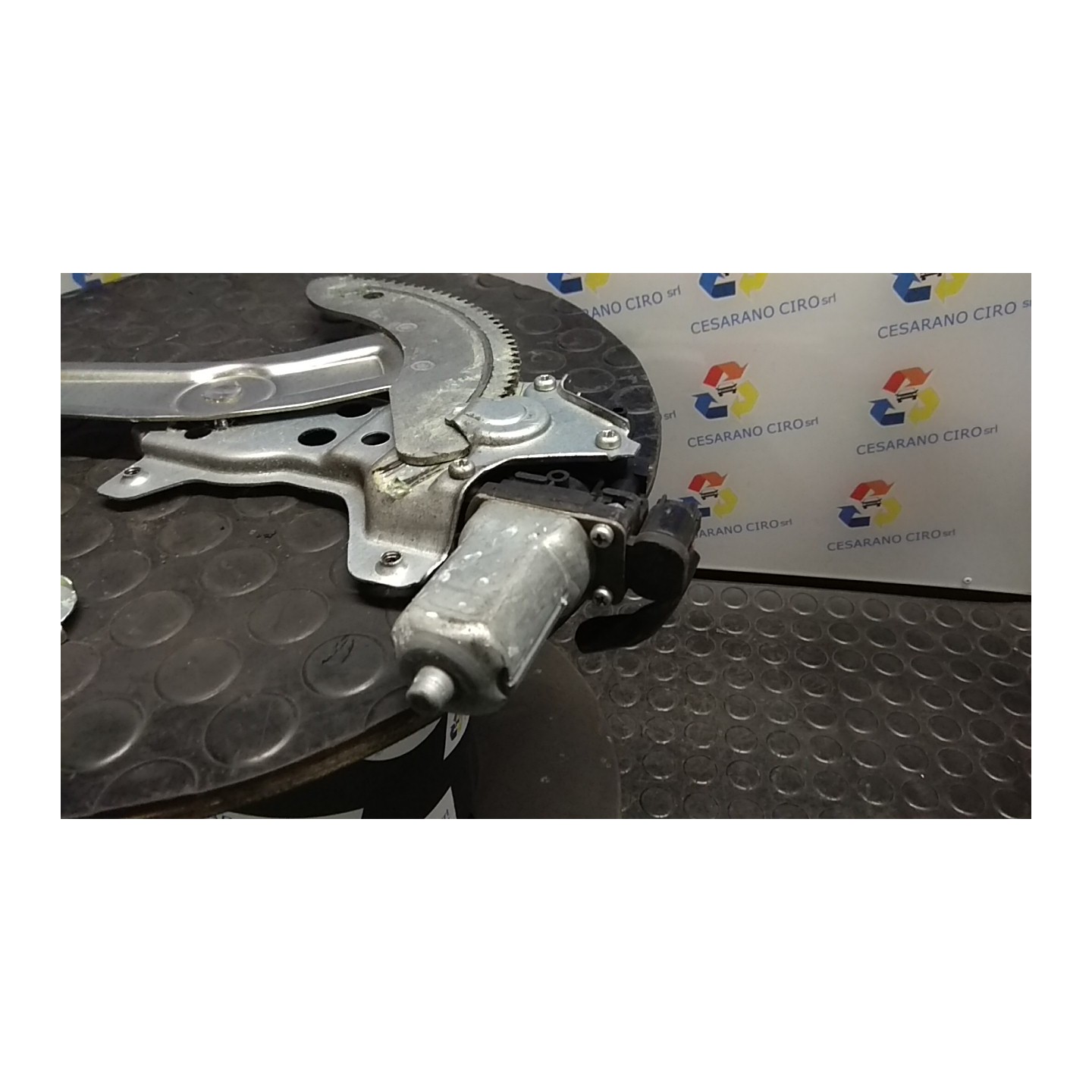 ALZACRISTALLO ELETTR. PORTA ANT. SX. 054 OPEL AGILA (H08) (01/08-) K12B 95512982
