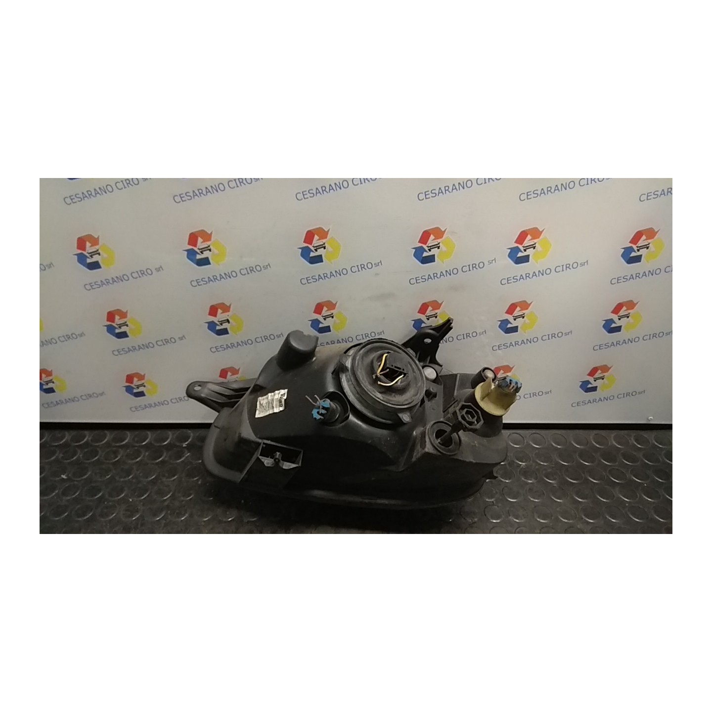 PROIETTORE DX. 071 OPEL CORSA (S93) (01/93-09/00) X12SZ 90444787