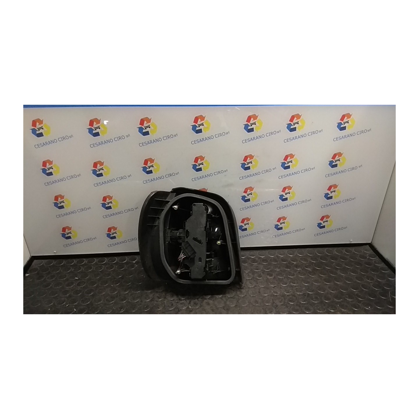 FANALE POST. DX. 079 VOLKSWAGEN POLO 3A SERIE (11/94-09/01) AER 6N0945096