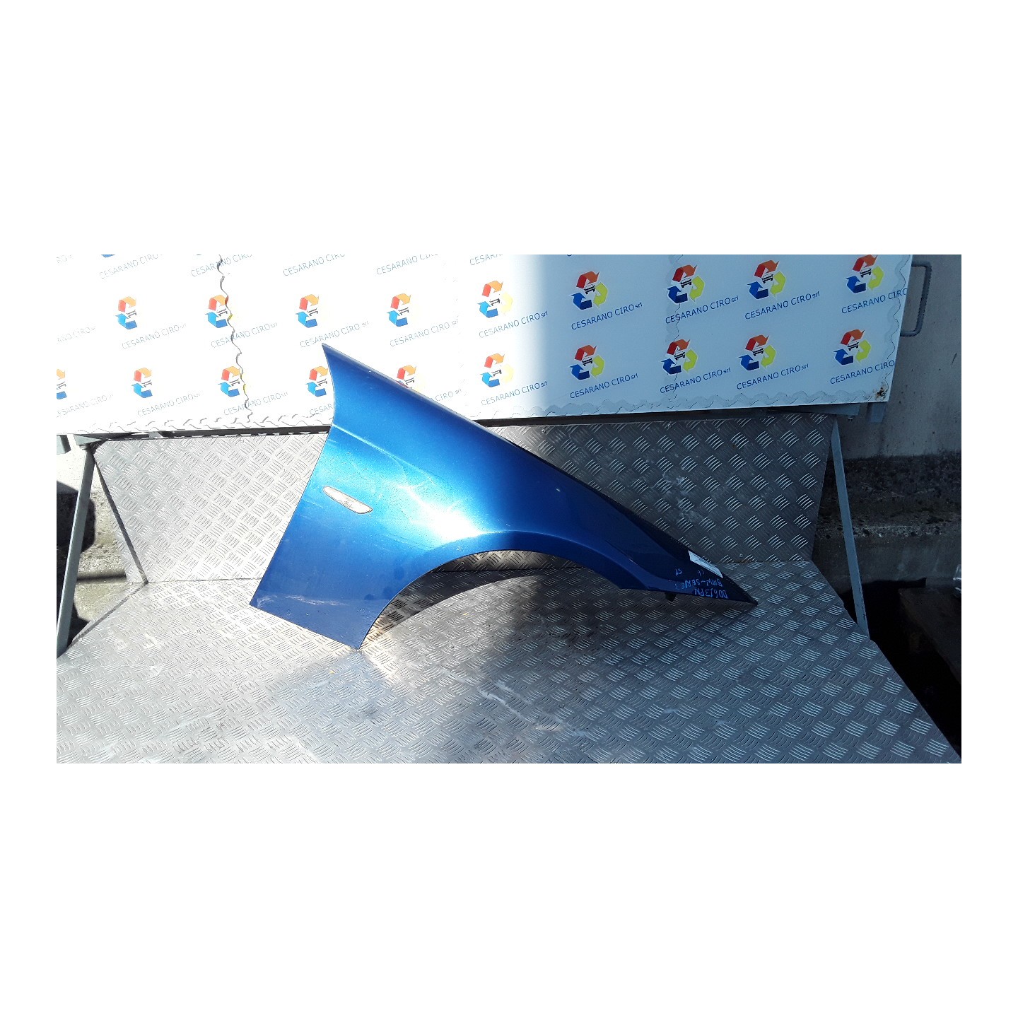 PARAFANGO ANT. DX. 141 BMW SERIE 3 (E90/E91) (02/05-12/11 N46B20B 41357135680