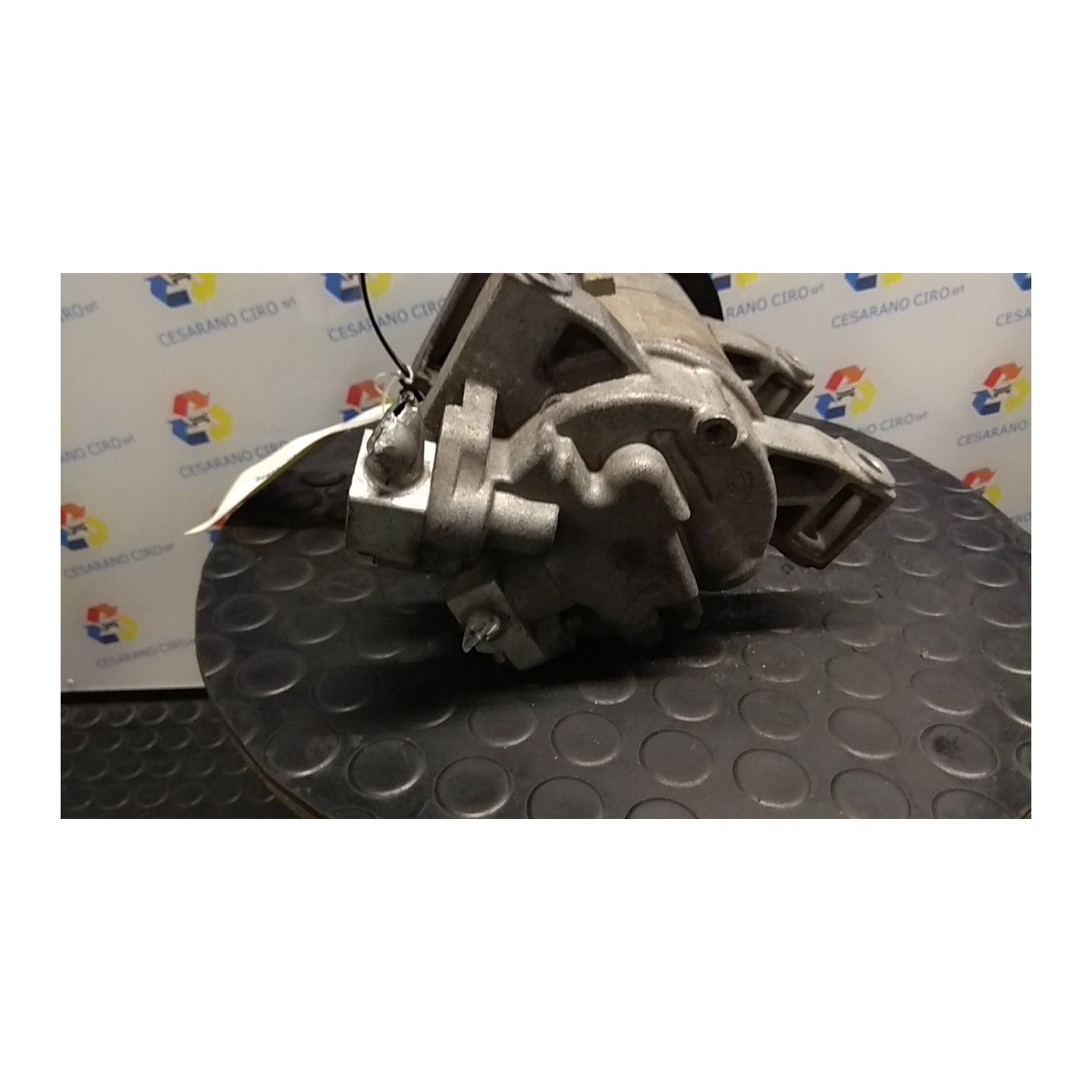COMPRESSORE A/C 042 NISSAN ALMERA TINO (07/00-04/03) YD22 92600BN311