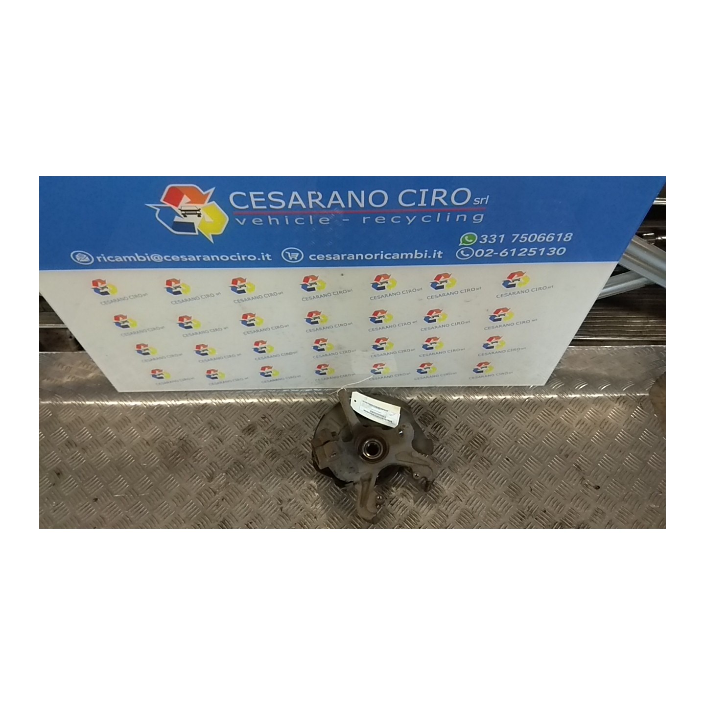 MONTANTE SOSP. ANT. DX. 019 VOLKSWAGEN UP! (06/16-) CPG 1S0407256C