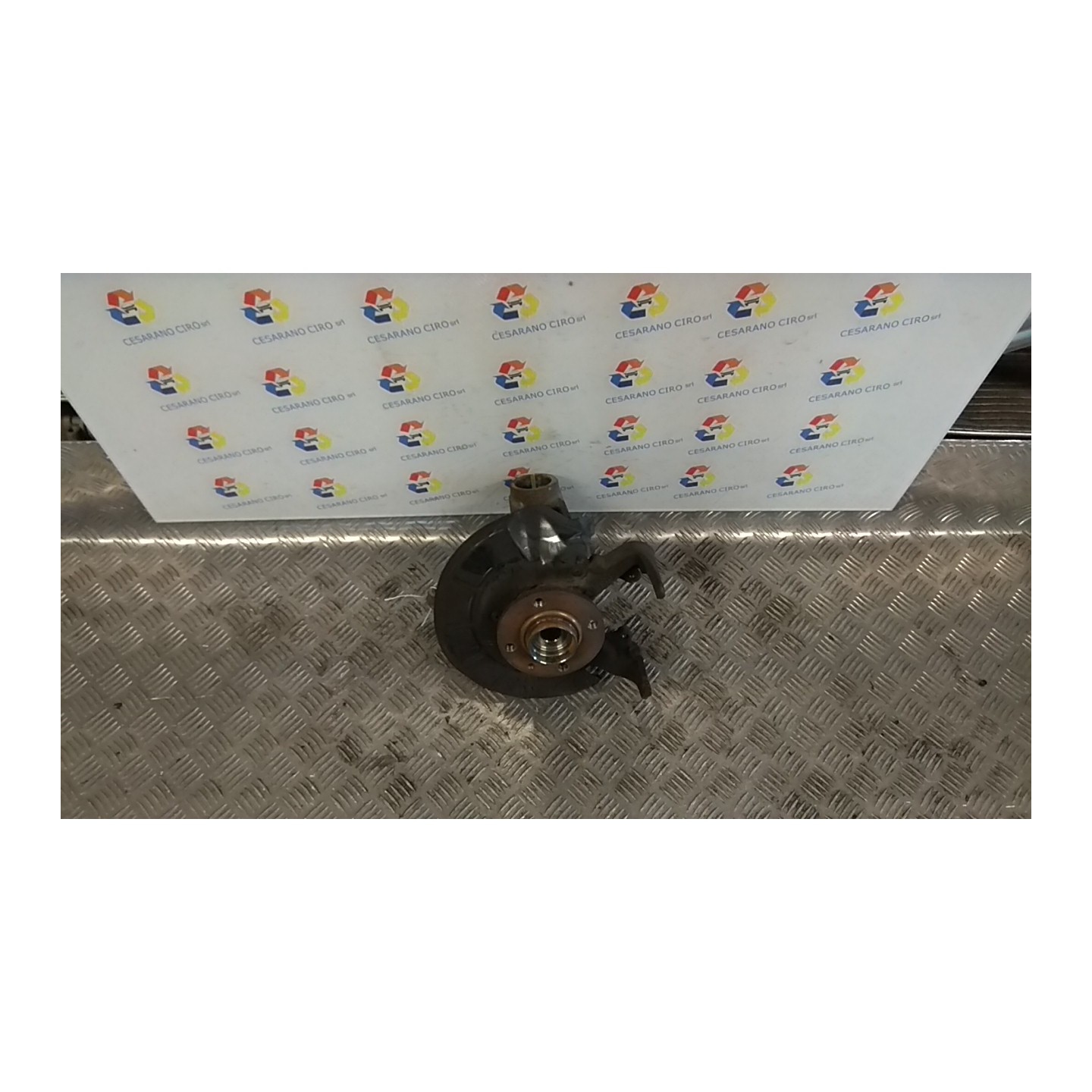 MONTANTE SOSP. ANT. DX. 019 VOLKSWAGEN UP! (06/16-) CPG 1S0407256C