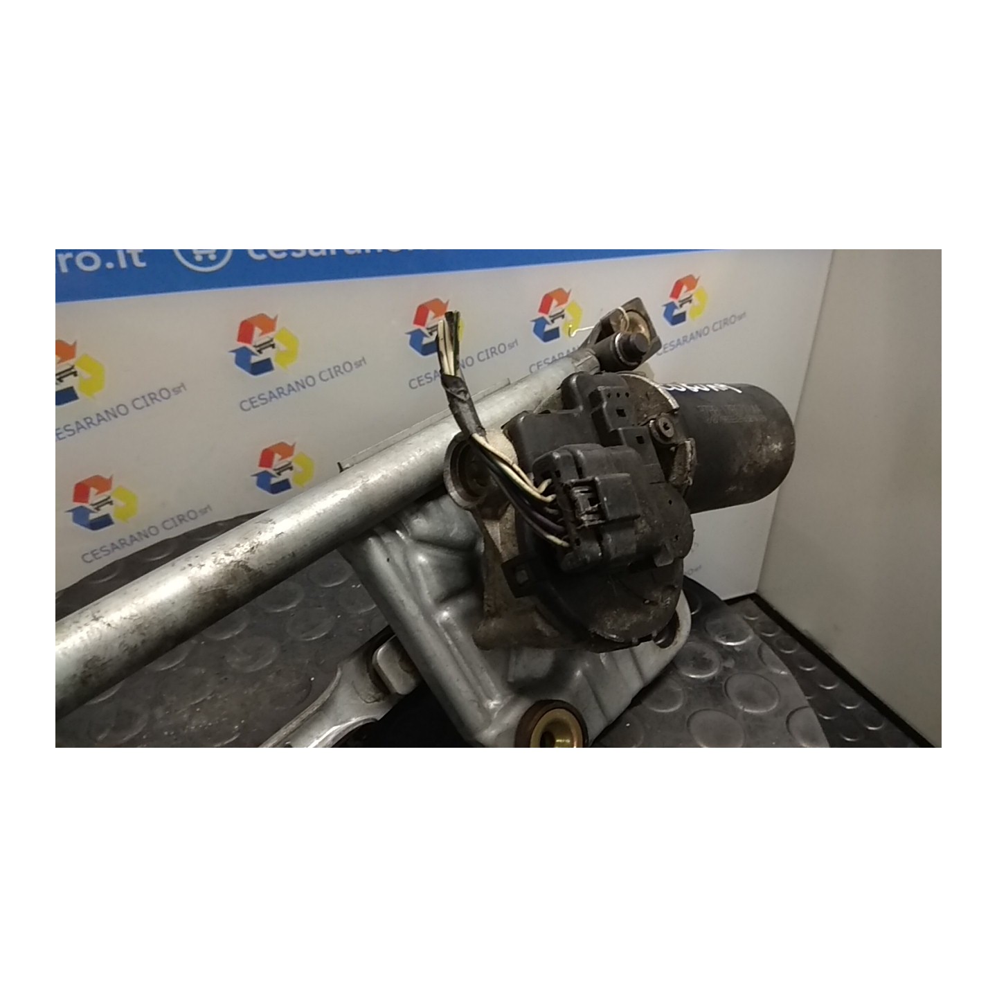 MECCANISMO TERGIPARABREZZA CON MOTORINO 153 FORD COUGAR LCBA NB3753000039003002046021