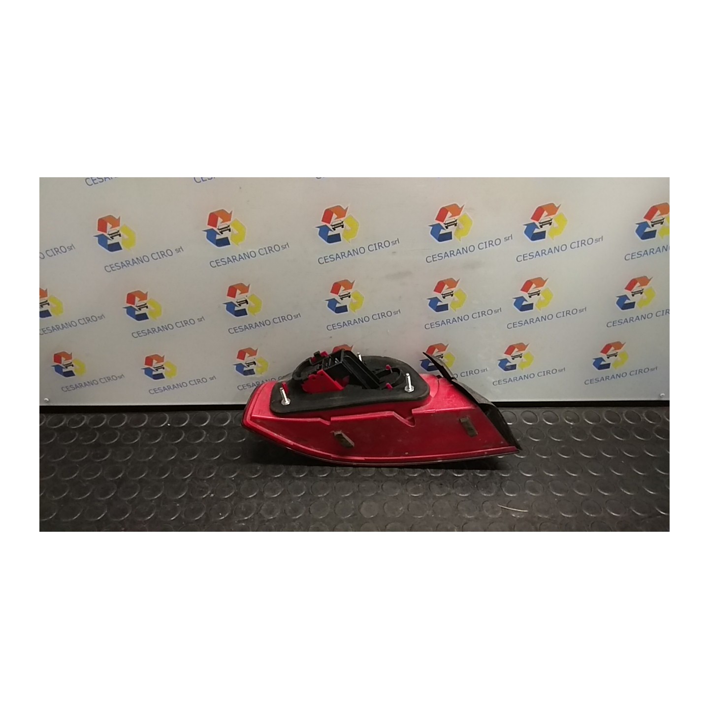 FANALE POST. PARTE EST. DX. 042 ALFA ROMEO 159 (X3/X9) (07/05-06/13) 939A2000 50504818