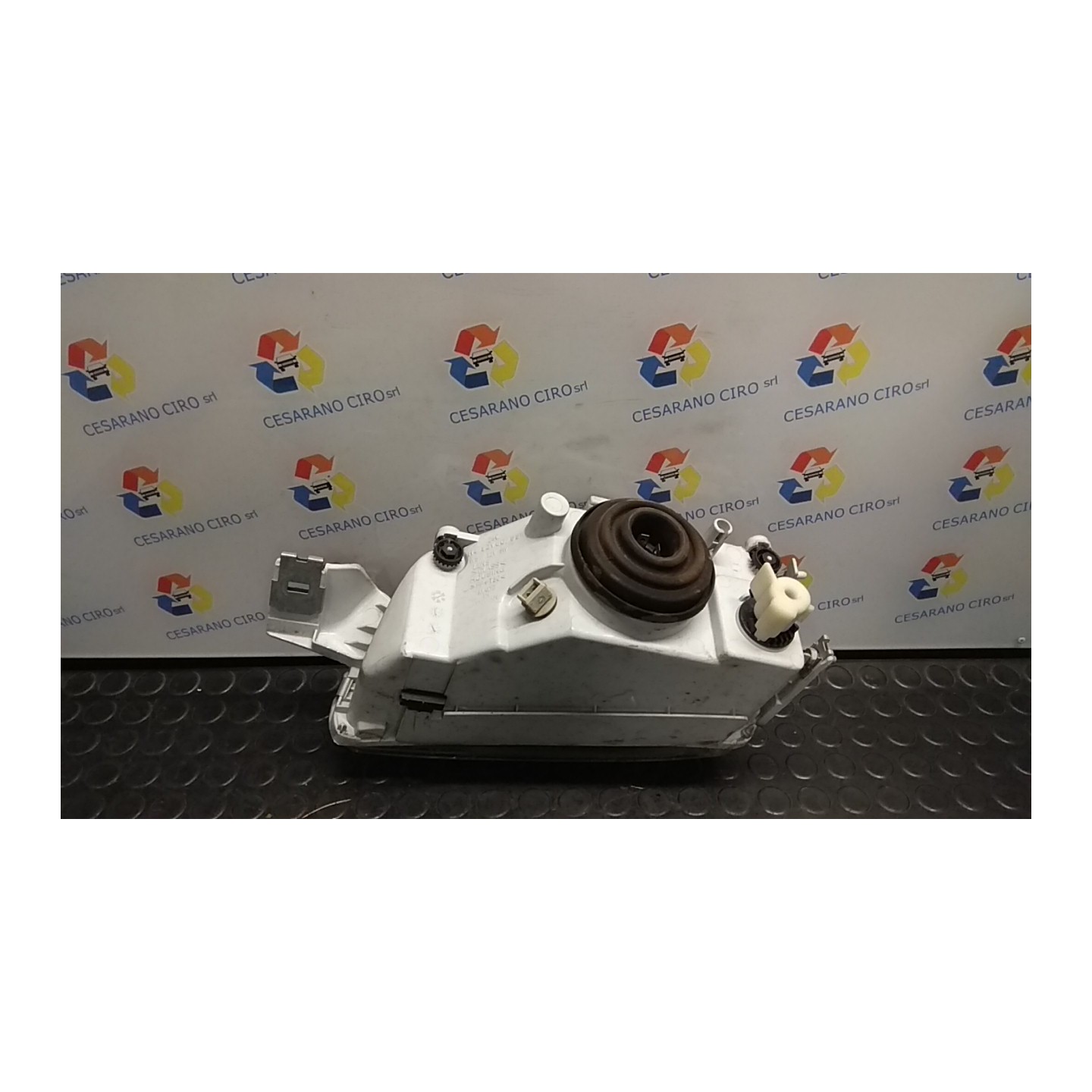 PROIETTORE DX. 117 FIAT PUNTO 1A SERIE (11/93-10/99) 176B2000 46402649