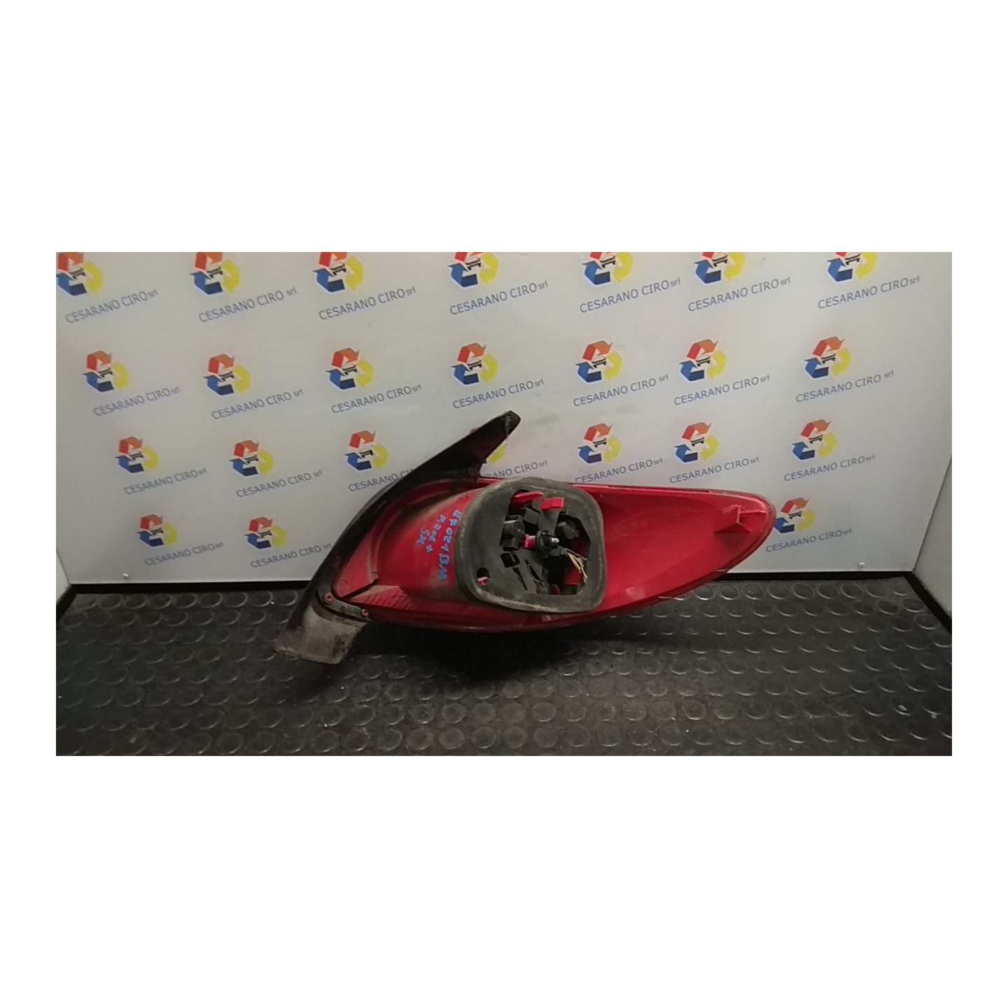 FANALE POST. SX. 123 PEUGEOT 206 PLUS (02/09-) 8HR 6350GV