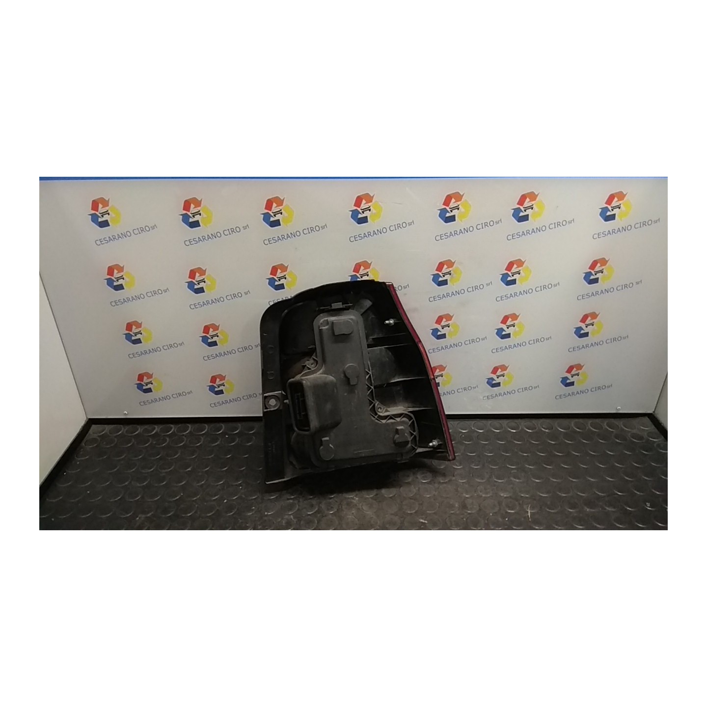 FANALE POST. SX. 009 VOLKSWAGEN LUPO (6X) (09/98-05/05) AHT 6X0945095D