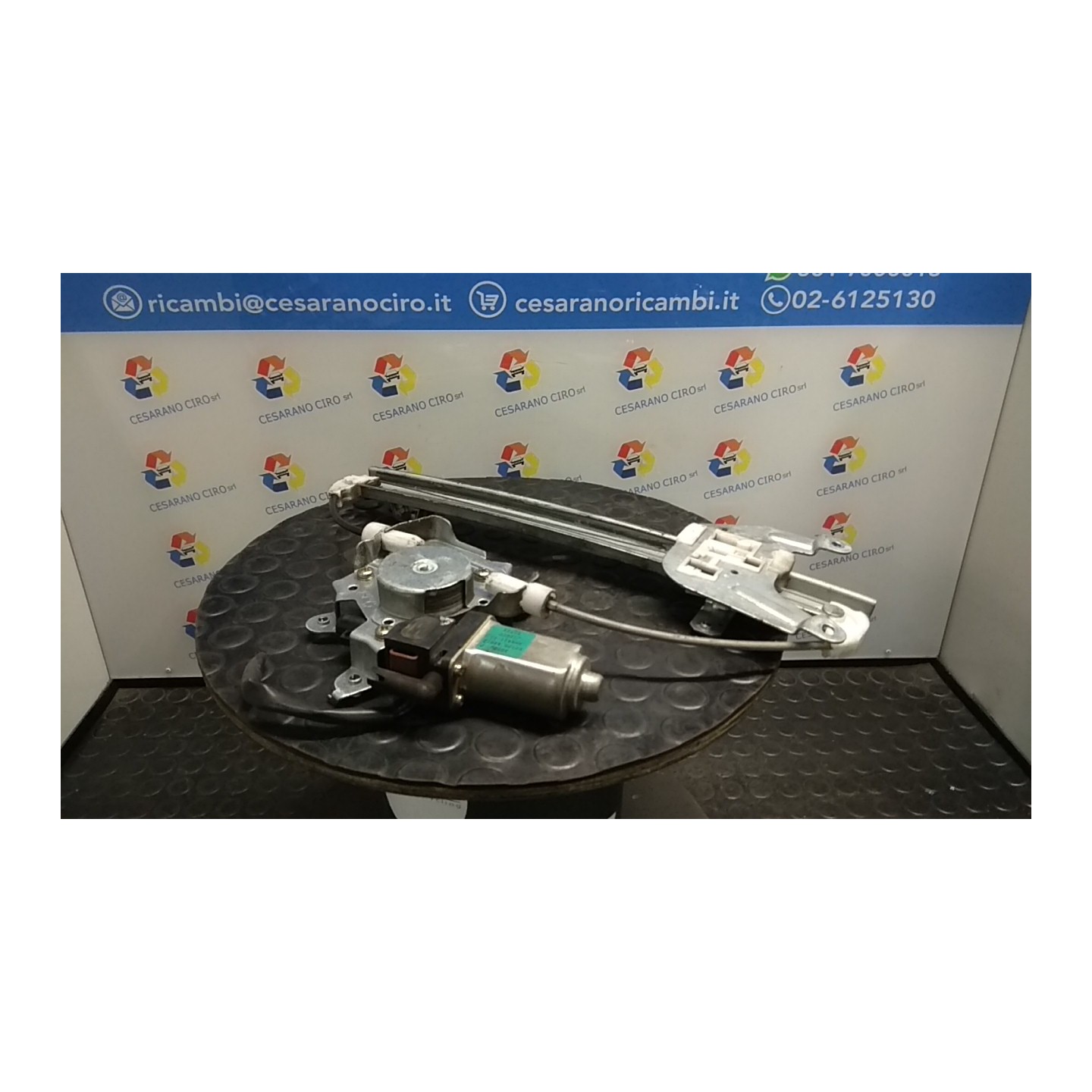 ALZACRISTALLO ELETTR. PORTA POST. DX. 090 NISSAN X-TRAIL (T30) (07/01-09/03) YD22 827208H300
