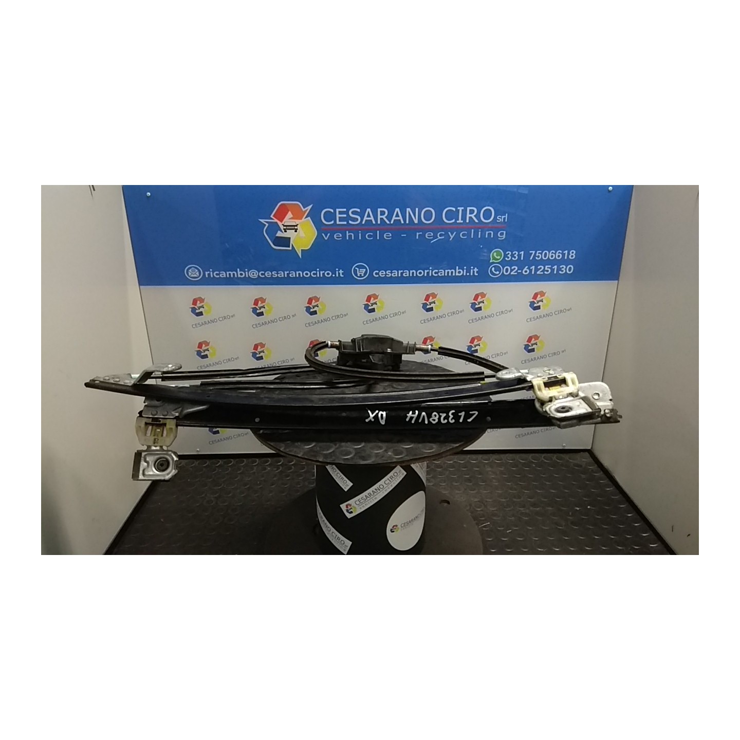 ALZACRISTALLO ELETTR. PORTA ANT. C/MOTORINO DX. 117 CHRYSLER VOYAGER/GRAND VOYAGER (04/04-1 25L K04894526AA