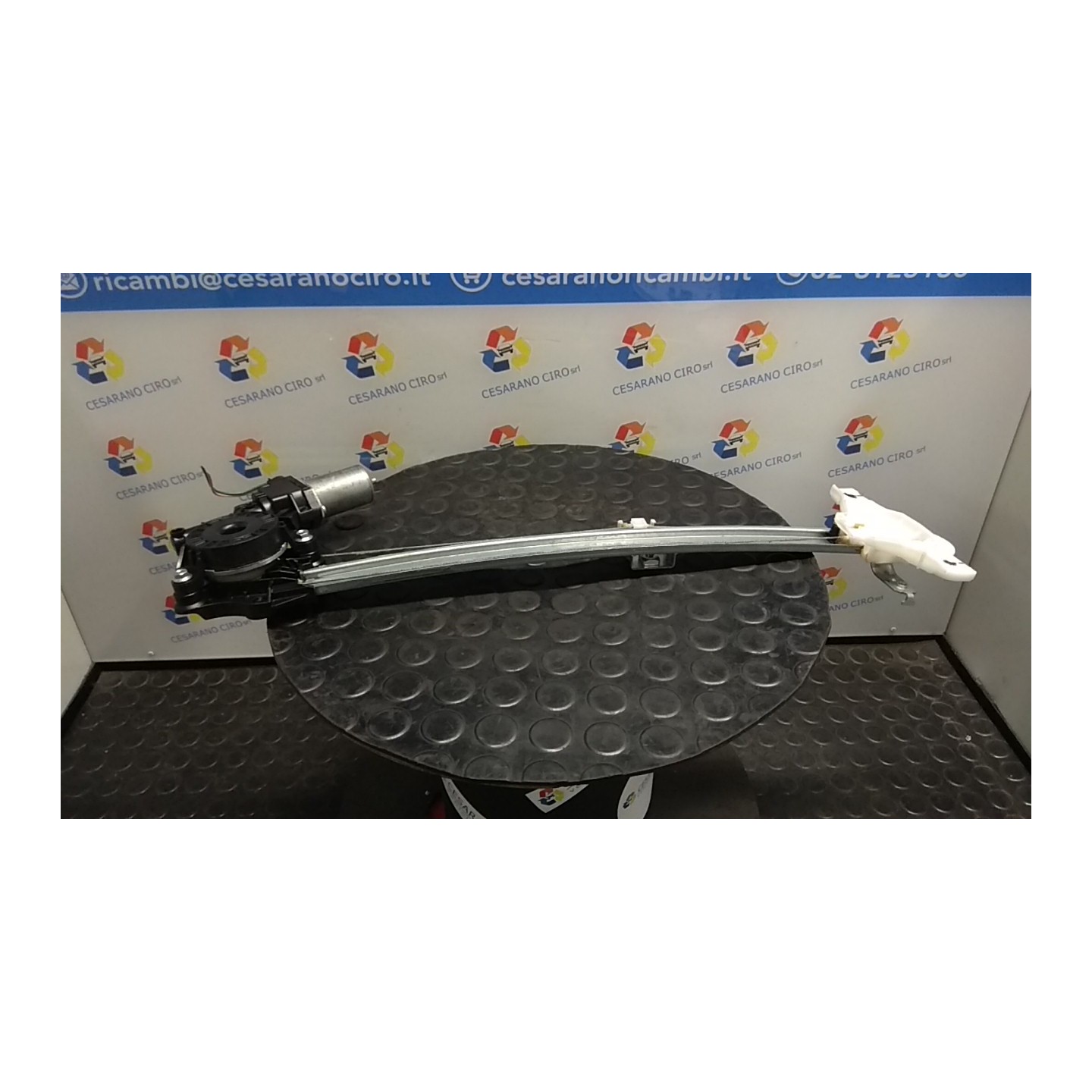 ALZACRISTALLO ELETTR. PORTA ANT. CON MOTORINO SX. 021 SUZUKI IGNIS (10/16-) K12D 8340262R10000