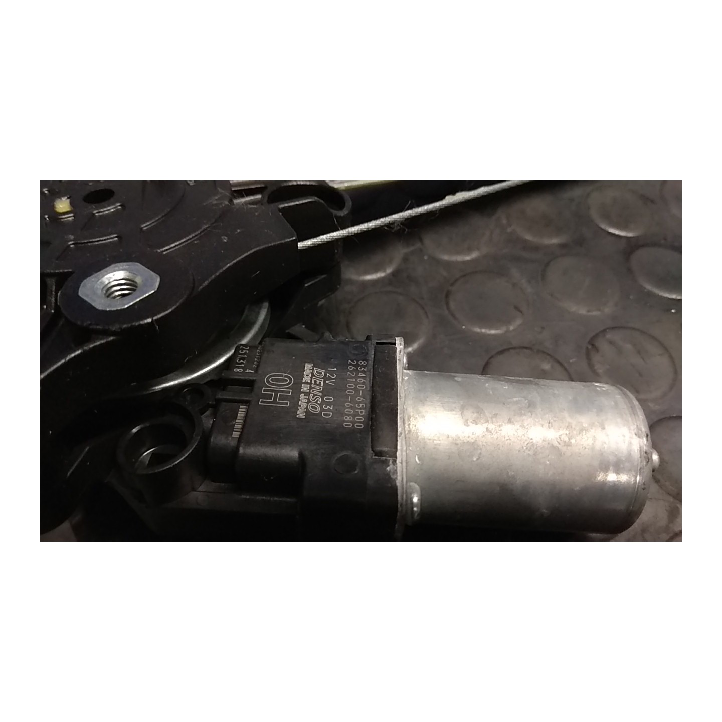 ALZACRISTALLO ELETTR. PORTA ANT. CON MOTORINO SX. 021 SUZUKI IGNIS (10/16-) K12D 8340262R10000