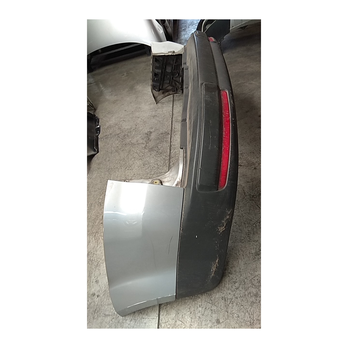 PARAURTI POST. CENTR. 022 FORD GALAXY (CA1) (06/06-) QXWA 1546301