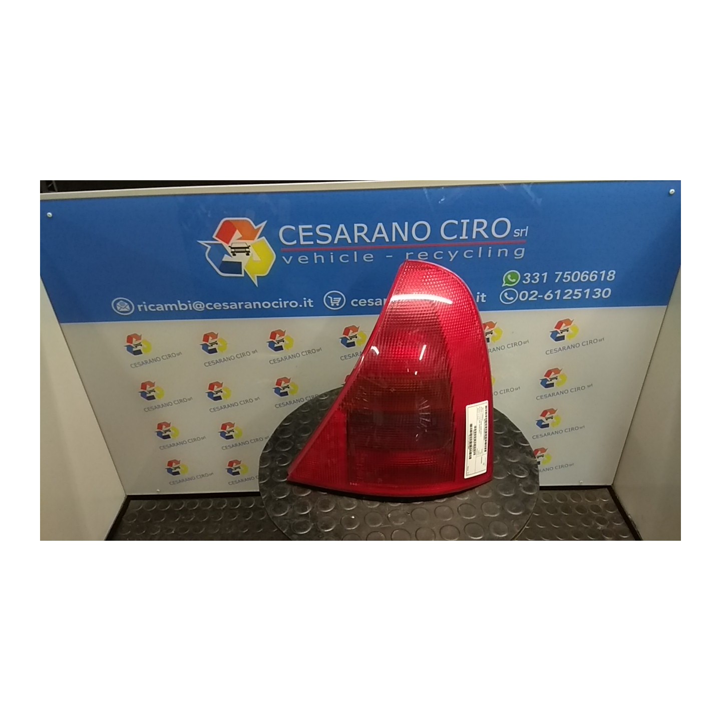FANALE POST. DX. 050 RENAULT CLIO 2A SERIE (04/98-04/01) K4JA7 7700410518
