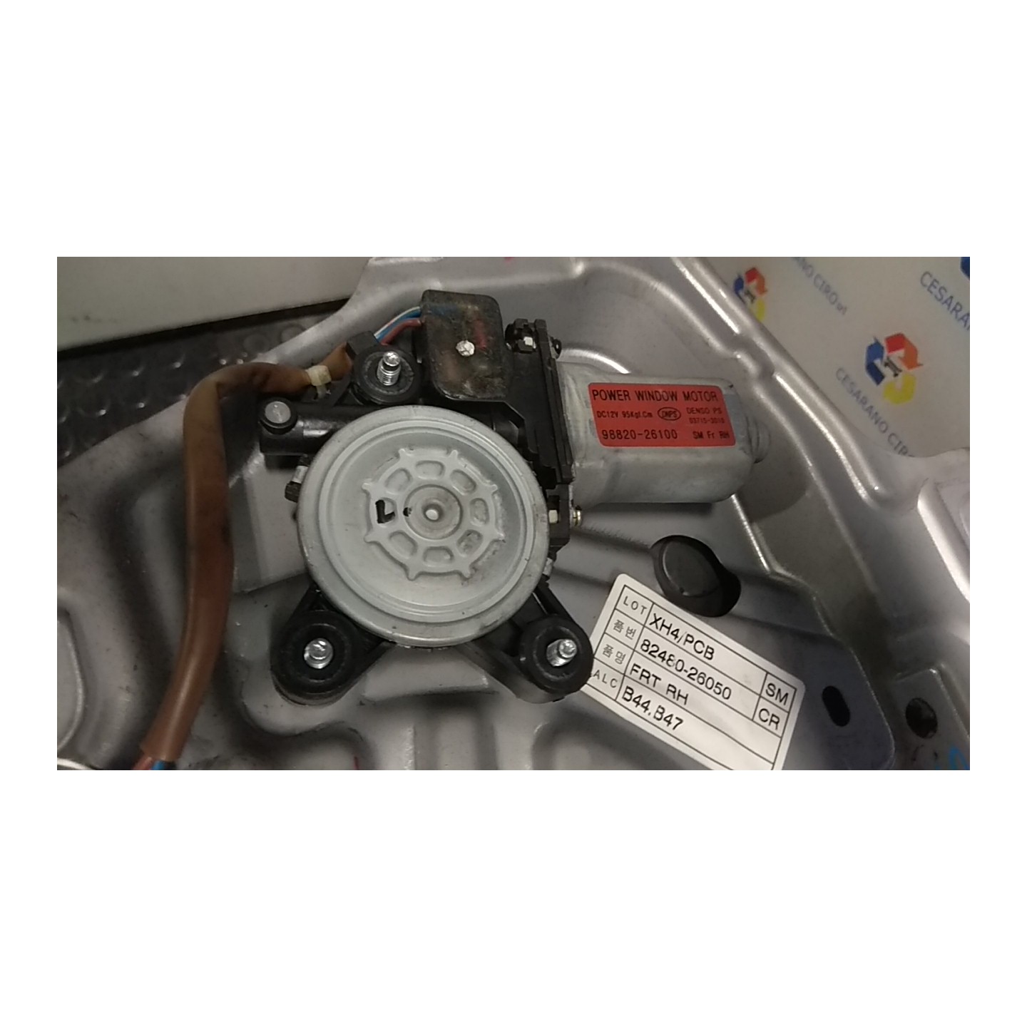 ALZACRISTALLO ELETTR. PORTA ANT. DX. 089 HYUNDAI SANTA FE 1A SERIE (01/01-10/06 D4EA 8240626000