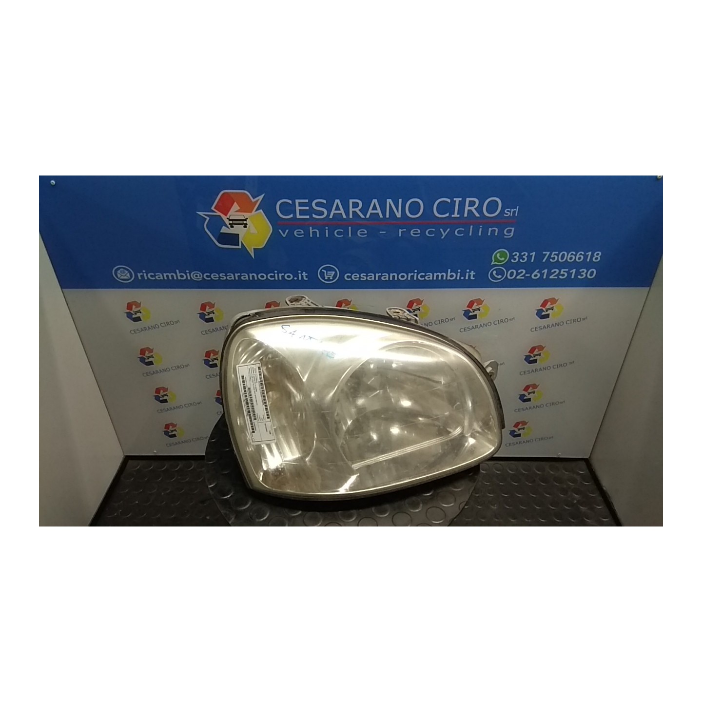 PROIETTORE CON REGOLATORE ALTEZZA 03-03 DX. 094 HYUNDAI SANTA FE 1A SERIE (01/01-10/06 D4EA 9210226025