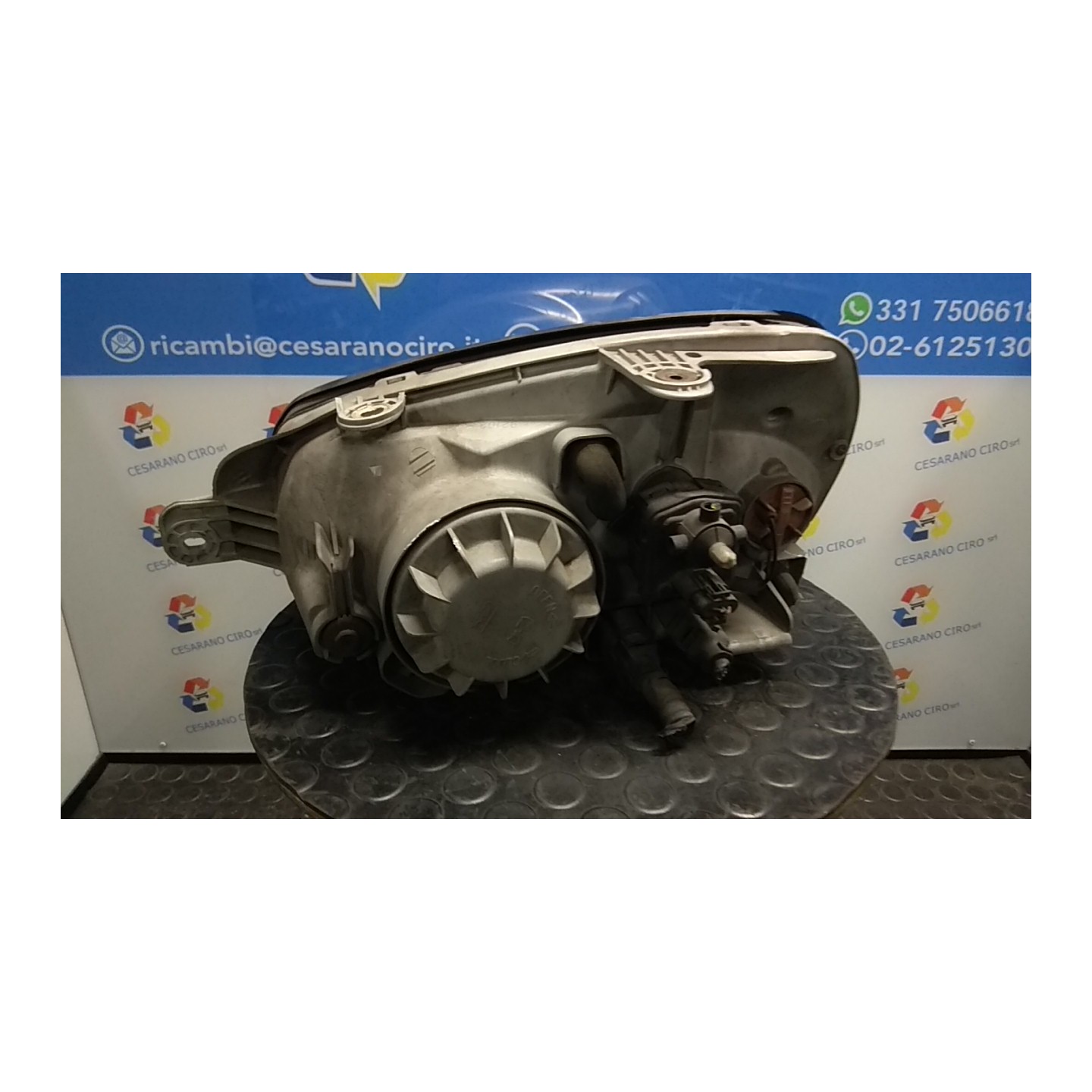 PROIETTORE CON REGOLATORE ALTEZZA 03-03 DX. 094 HYUNDAI SANTA FE 1A SERIE (01/01-10/06 D4EA 9210226025