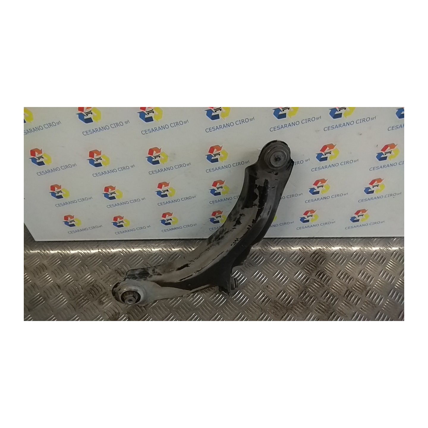 BRACCIO OSCILLANTE SOSP. ANT. DX. 008 RENAULT CLIO 4A SERIE (07/12-12/16) D4FD7 545049968R