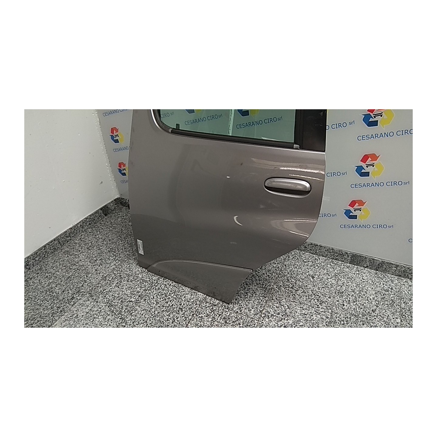 PORTA POST. SX. 023 TOYOTA YARIS VERSO (01/03-06/07) 2NZFE 6700452040