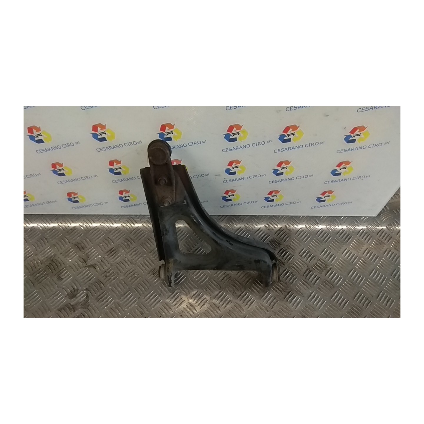 BRACCIO OSCILLANTE SOSP. ANT. SX. 126 RENAULT TWINGO 1A SERIE (08/98-09/07) D7FF7 8200737125