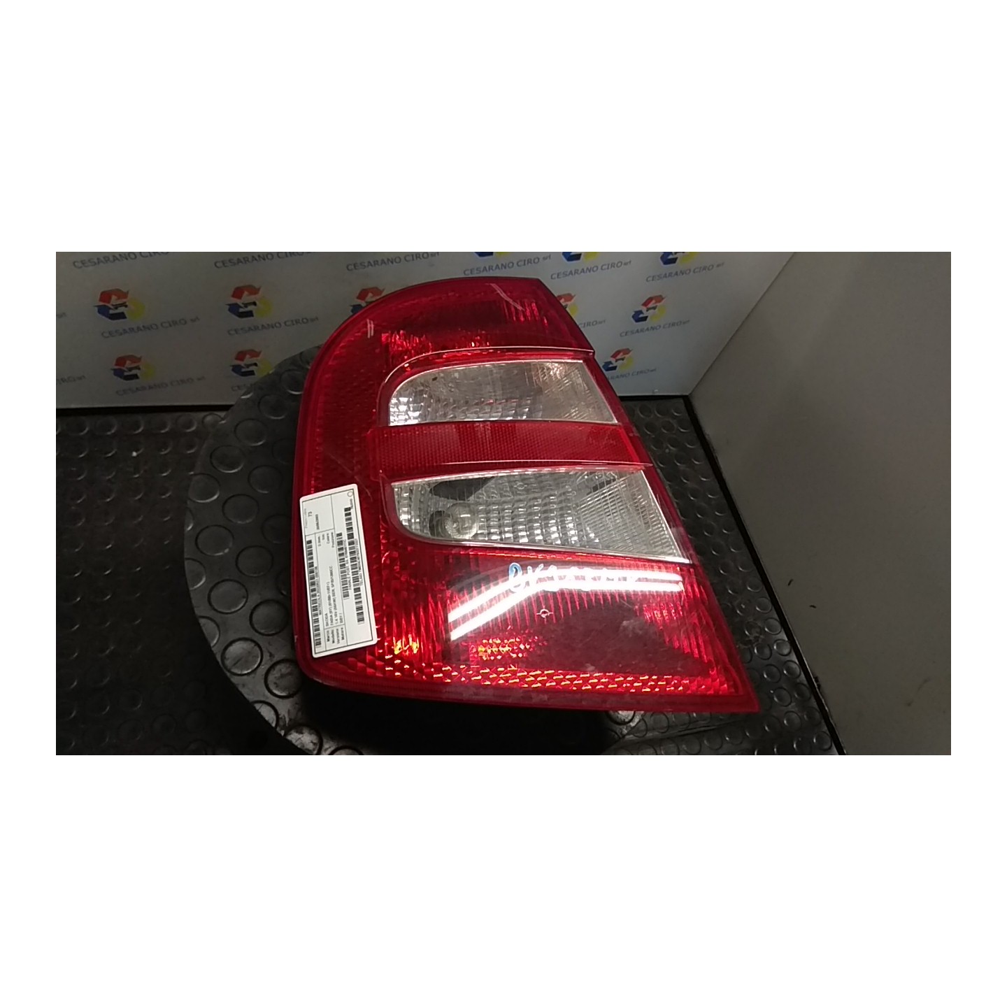 FANALE POST. SX. 106 SKODA FABIA (6Y) (01/00-11/07) BBY 6Y6945111C